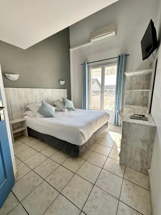 Hotel Les Palmiers En Camargue Saintes-Maries-de-la-Mer Buitenkant foto