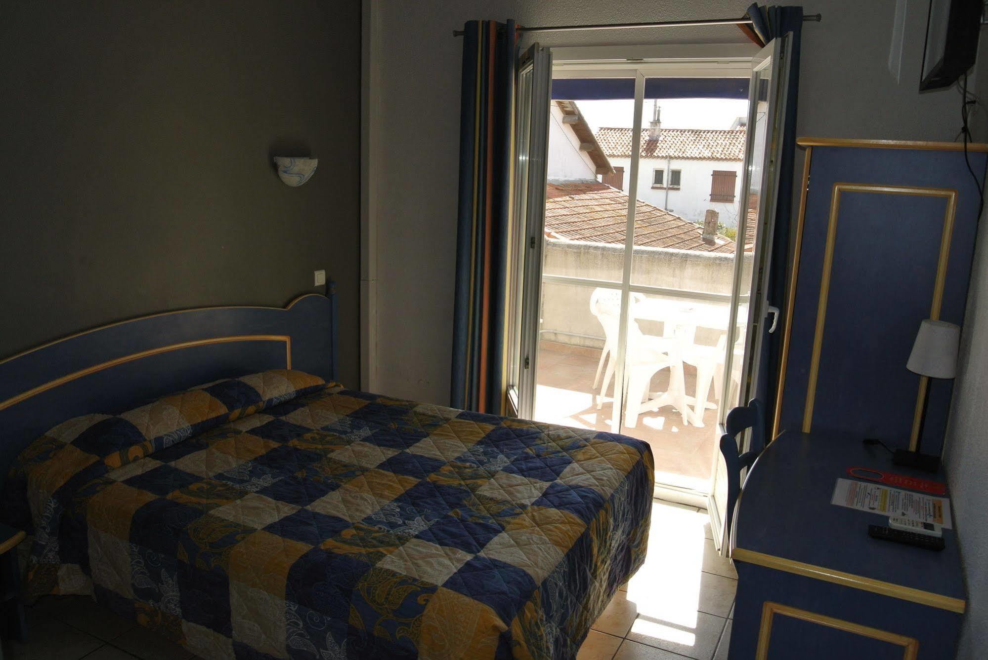 Hotel Les Palmiers En Camargue Saintes-Maries-de-la-Mer Buitenkant foto